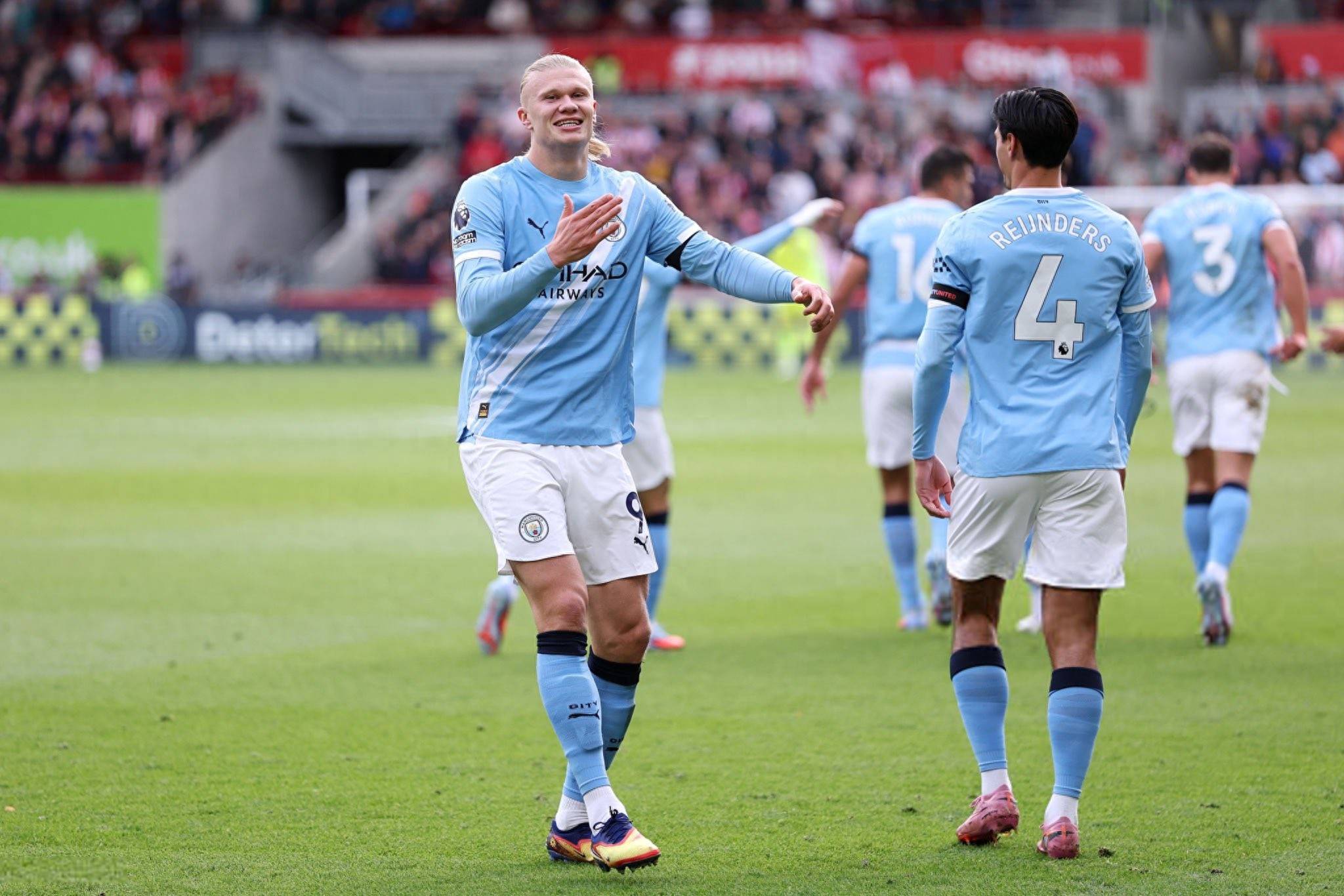 13场9球，阿尔瓦雷斯在马竞已经超过在曼城的欧冠进球数量（欧冠13场9球，阿尔瓦雷斯在马竞的进球数已超曼城时期）