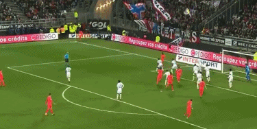 记者：谢什科与多名曼联球员聊过，他们认为其适合阿莫林体系