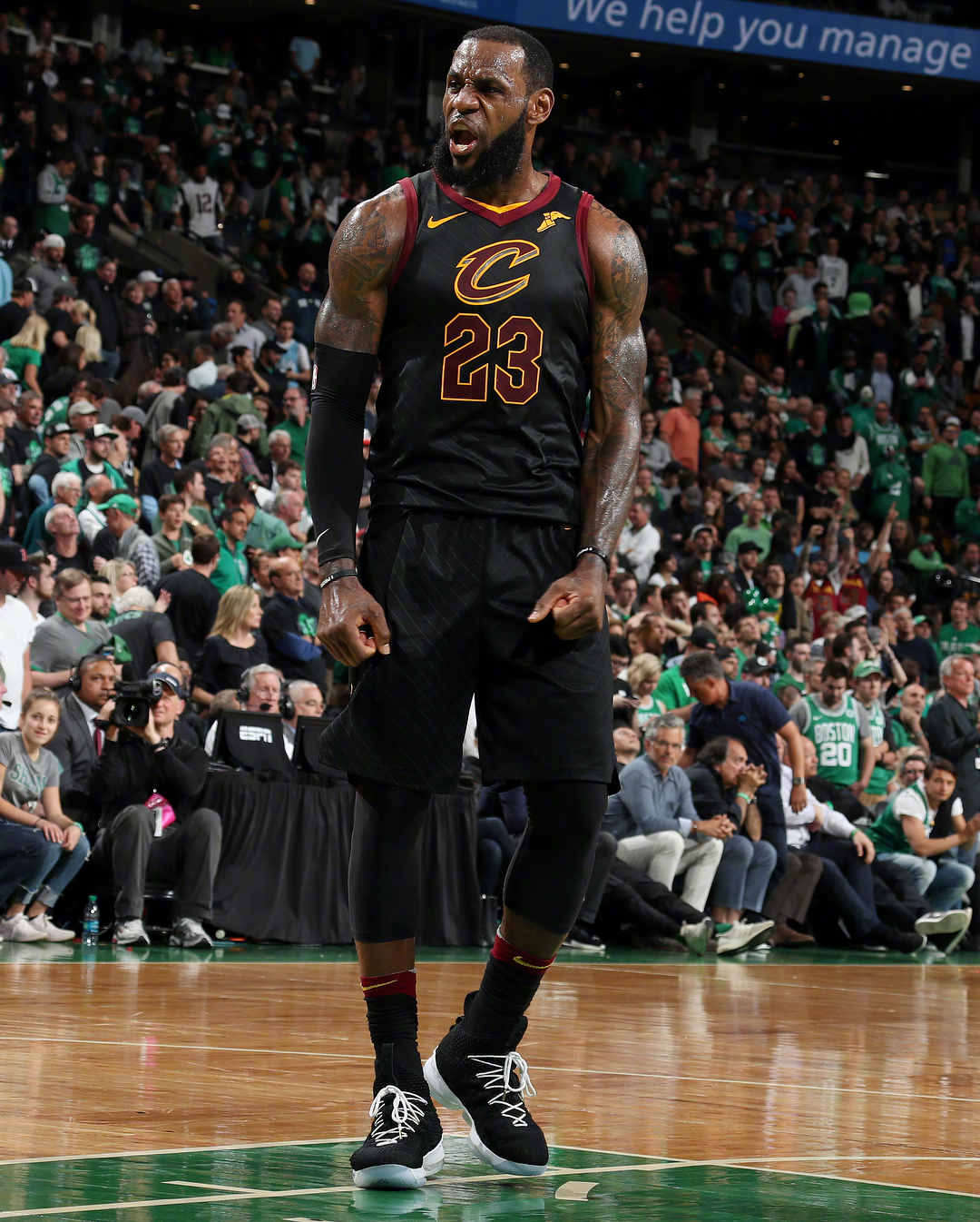 意媒：小法以后留在意甲可能性不大，大概率会前往巴萨或曼城（意媒：小法意甲前景不乐观，或转投巴萨或曼城）