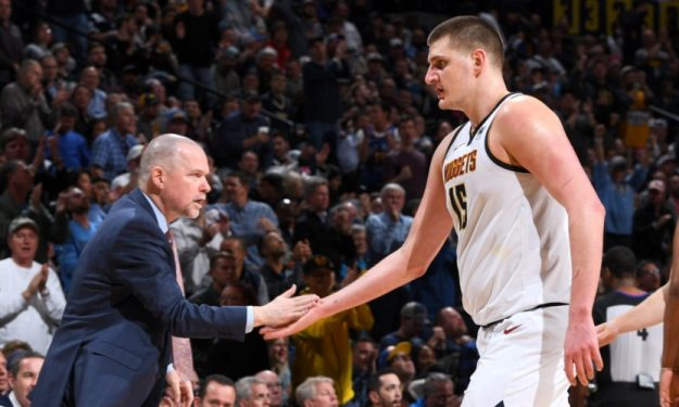 德天空：目前谢什科和曼联的转会进展远高于西蒙斯与切尔西（德天空：曼联与谢什科的转会进展领跑，西蒙斯与切尔西明显落后）