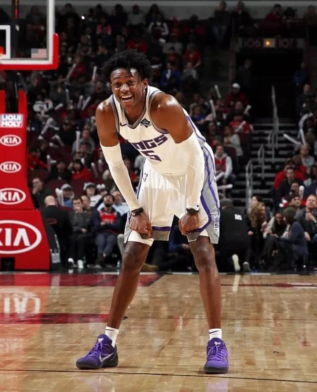 都灵锁定丹尼尔·马尔蒂尼！冬窗转会或成新机遇？（都灵瞄准丹尼尔·马尔蒂尼，冬窗转会或迎新契机？）