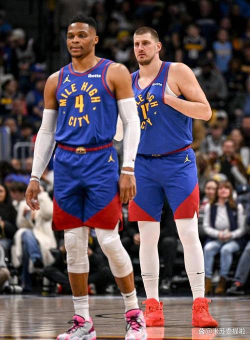 中超：上海海港主场4-1大胜深圳（中超：上海海港主场4比1完胜深圳队）