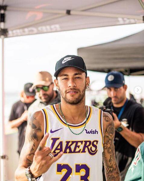 世体：皇马高层关注球队伤病问题，将其归咎于体能教练（世体：皇马高层忧心伤病潮，矛头指向体能教练）