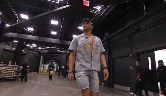 国乒8-2法国！混双+女单+男双全压制，梁靖崑领先被逆转该反思！（国乒8比2击败法国：混双、女单、男双全面占优，梁靖崑领先遭逆转需反思）