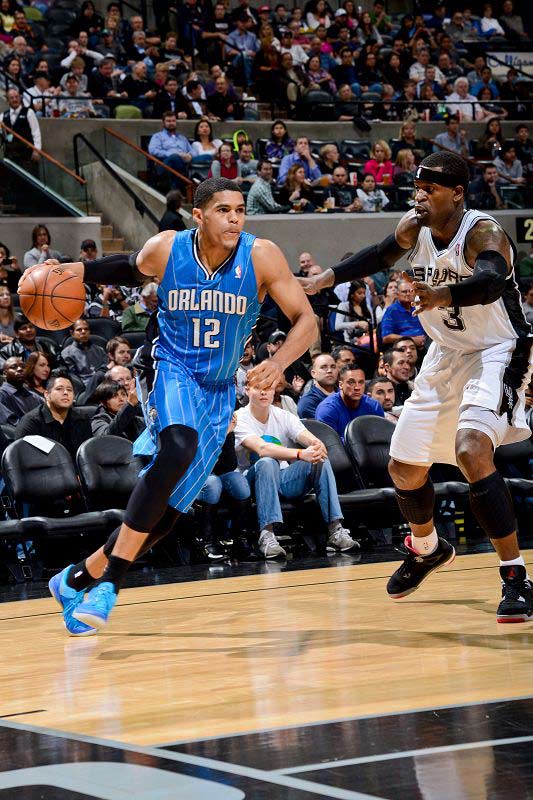 张志磊之后，又一位中国拳击人闪耀世界拳击舞台！（继张志磊之后，中国拳手再耀世界舞台！）