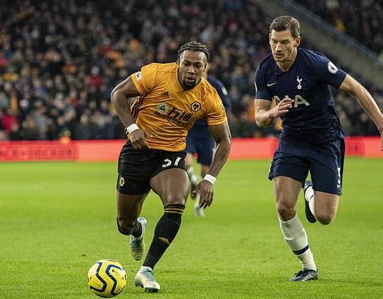 U22国足李镇全：团结且强大的集体，在正确道路上继续前进吧（U22国足李镇全：团结铸就强队，沿着正确方向稳步前进）