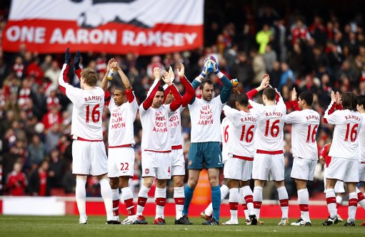 摩洛哥主帅：阿什拉夫会随队出征非洲杯，相信他能尽快康复（阿什拉夫将随摩洛哥出征非洲杯，主帅看好其尽快复出）