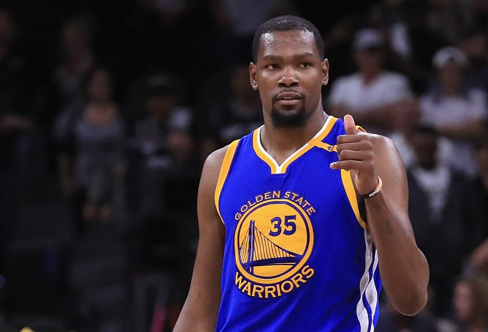 阿斯：吕迪格恢复有球训练，有望在对阵埃尔切的比赛中复出（阿斯报道：吕迪格已恢复带球训练，或将于战埃尔切时复出）