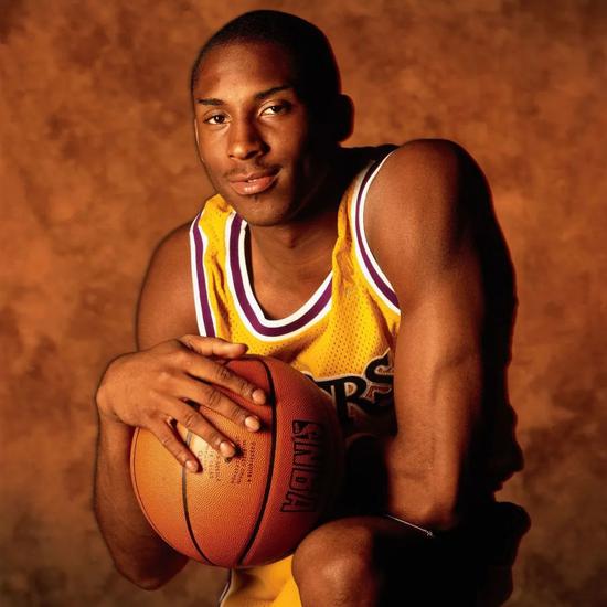 卡莱尔：保罗是锁定首轮提名名人堂的球员，被裁很快会被遗忘（卡莱尔：保罗铁定首轮入选名人堂，被裁风波很快会被遗忘）