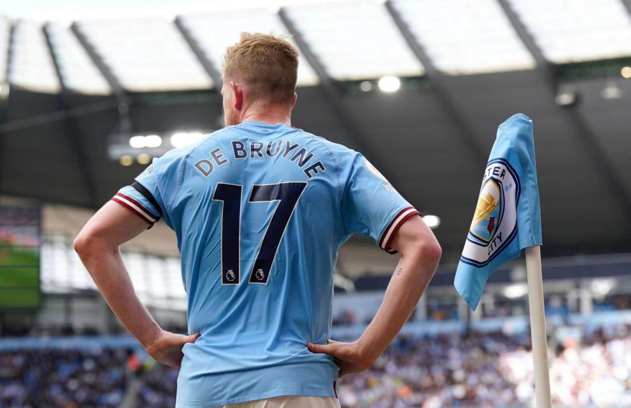 皇马跟队：姆巴佩、巴尔韦德、吕迪格、卡马文加等人缺席训练（姆巴佩、巴尔韦德、吕迪格、卡马文加等皇马球员缺席训练）