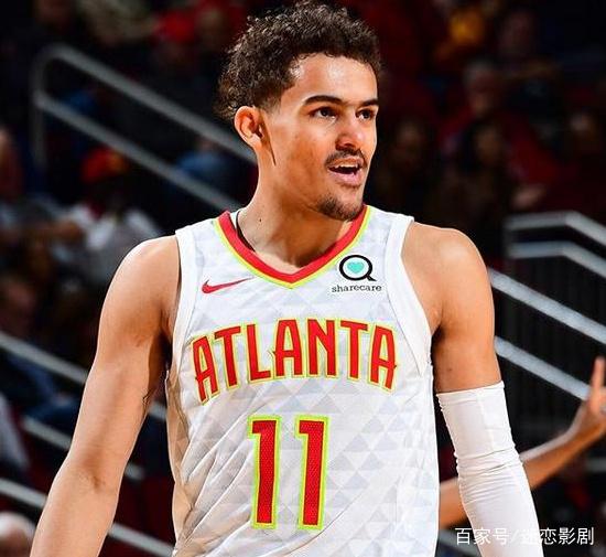 慕尼黑1860主席曾抱怨海纳未认出自己，拜仁球迷拉横幅回怼（曾抱怨海纳不认识自己，慕尼黑1860主席遭拜仁球迷横幅回击）