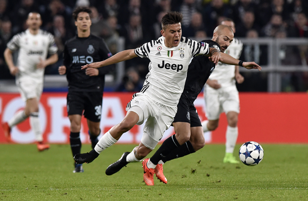 康宁汉姆半场15分7助攻，斯图尔特变身进攻端奇兵（康宁汉姆半场轰15分7助，斯图尔特化身进攻奇兵）