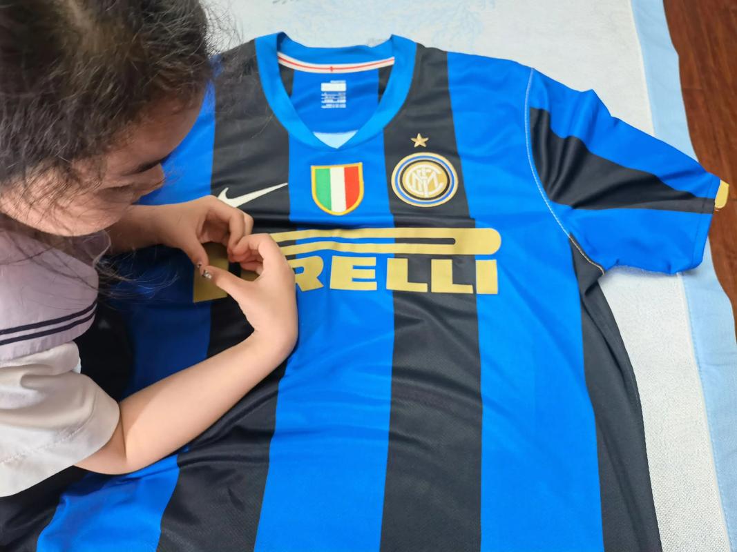 荷媒：阿贾克斯将与小克鲁伊夫会面，他是贾府新任总监候选人（荷媒：阿贾克斯计划与小克鲁伊夫会谈，后者入围新任总监候选）